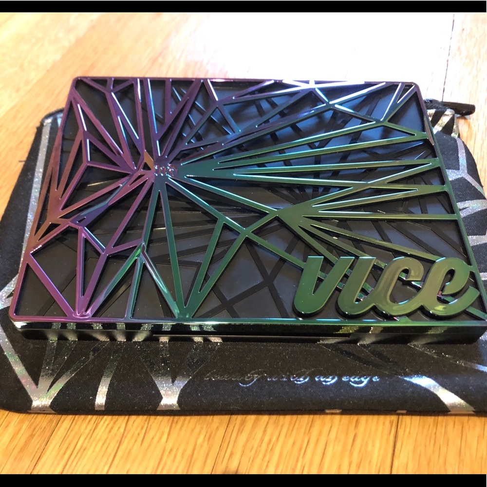 Urban Decay Vice Eyeshadow Palette